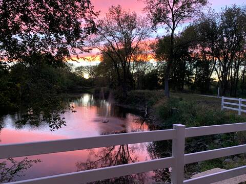 Gated Waterfront Retreat 5 min to Starved Rock