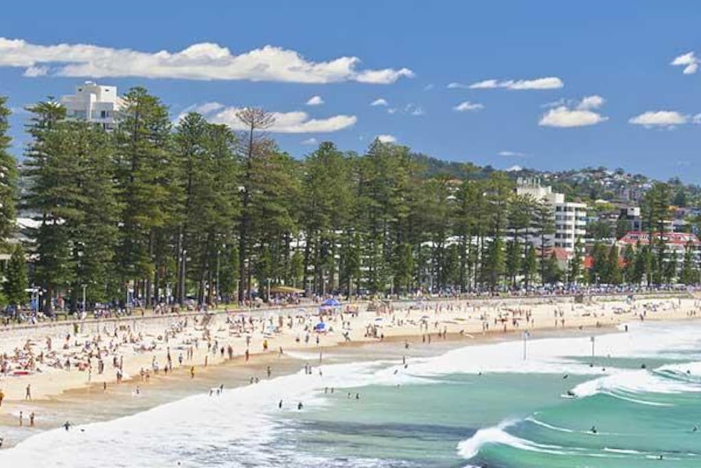 2 minutes from Manly Beach