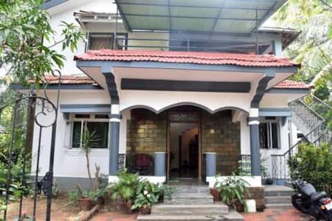 Benaulim House