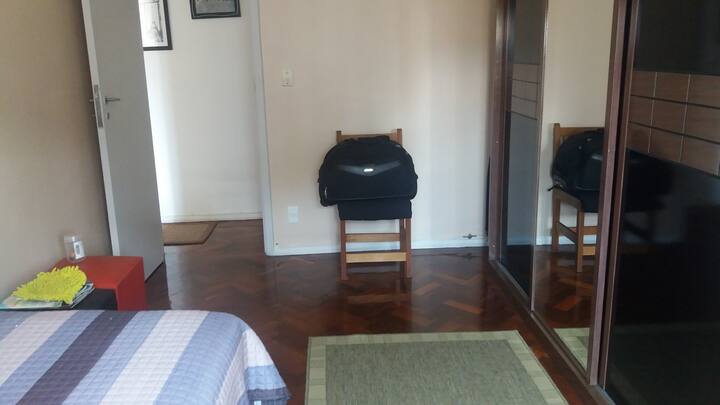 Ventilador de teto e ar-condicionado