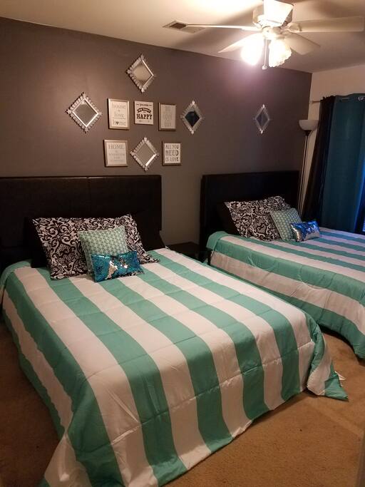Gorgeous Queen Size Double Bed Accomodations.