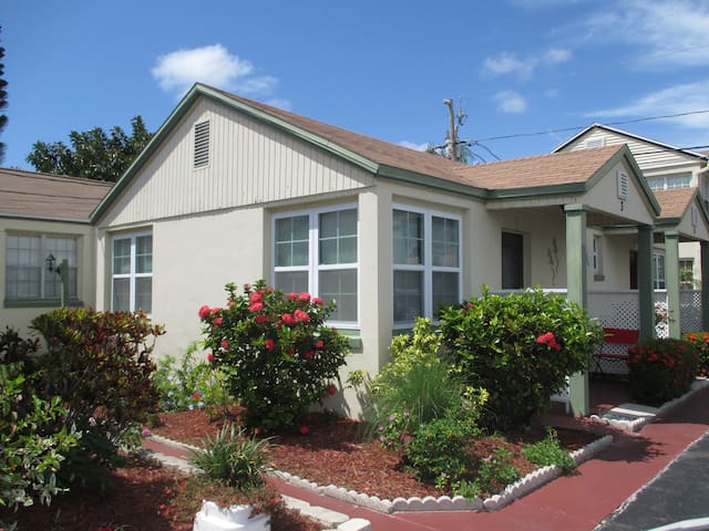 Airbnb Madeira Beach Holiday Rentals Places To Stay