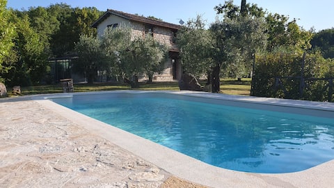 Cottage with pool for relaxation and remote working