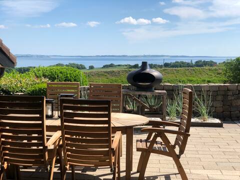 Luxury house with breathtaking sea view of Mols