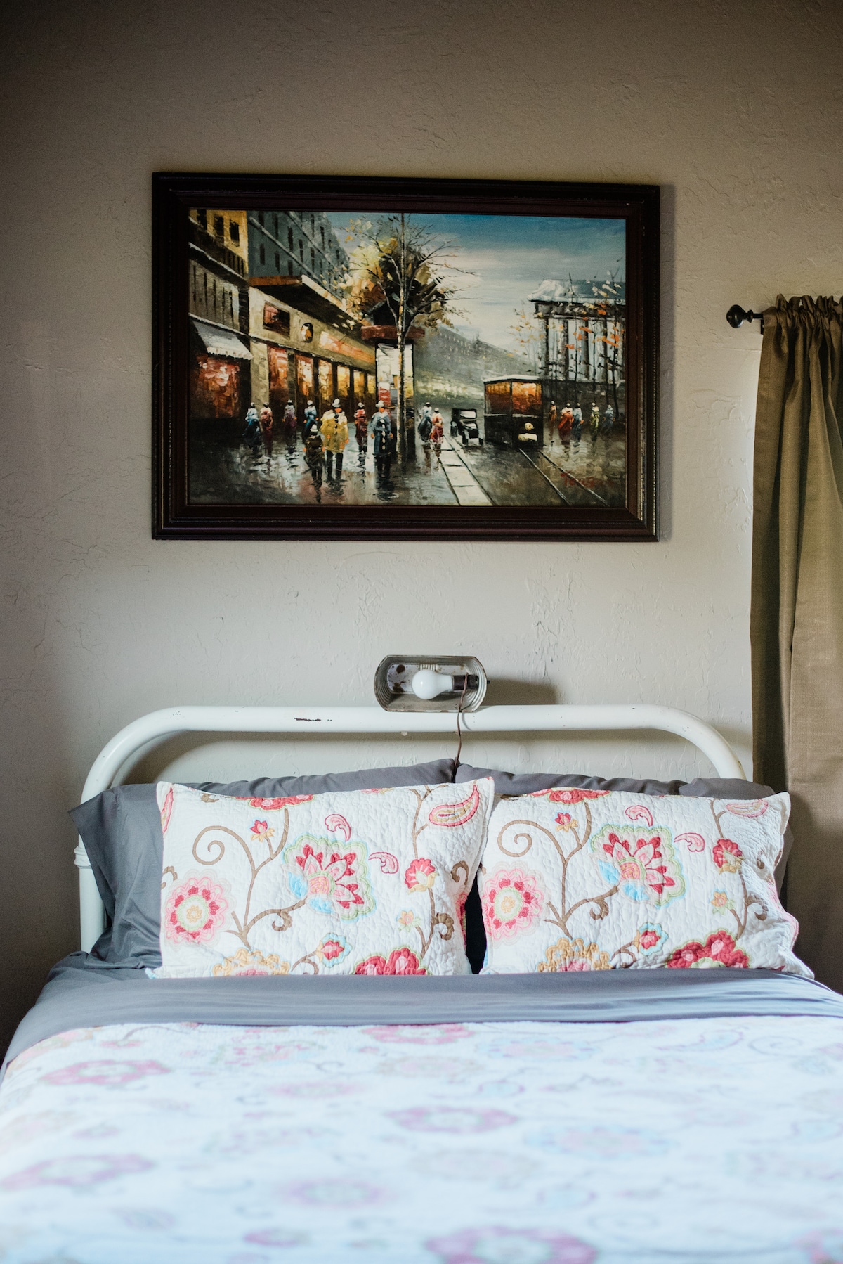 واحدة من أربع غرف نوم