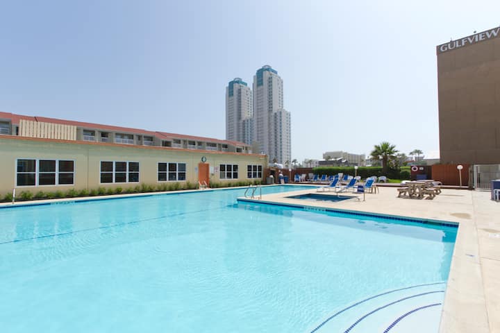 Gulfview Ii 311 - Casual Elegance;great Amenities;waterpark Nextdoor - South Padre Island, TX
