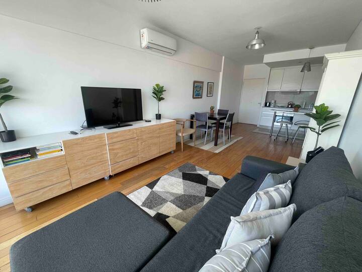 Modern one-bedroom apartment in Colegiales with balcony