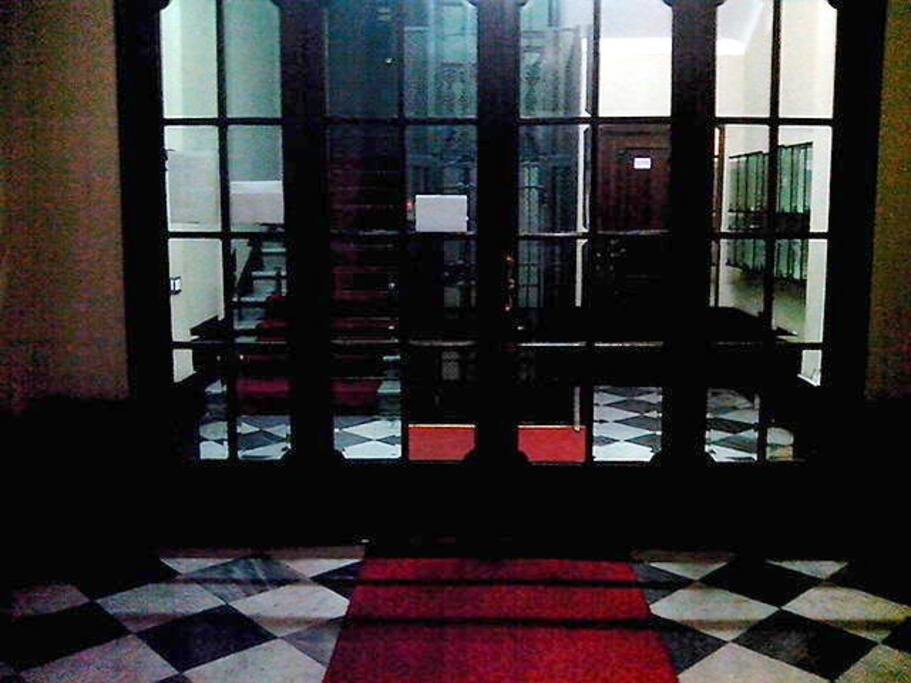 Ingresso/Entrance
