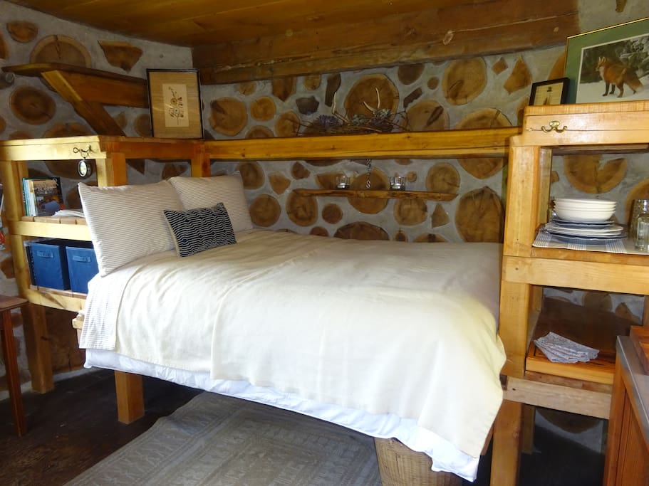 Built~in Bed