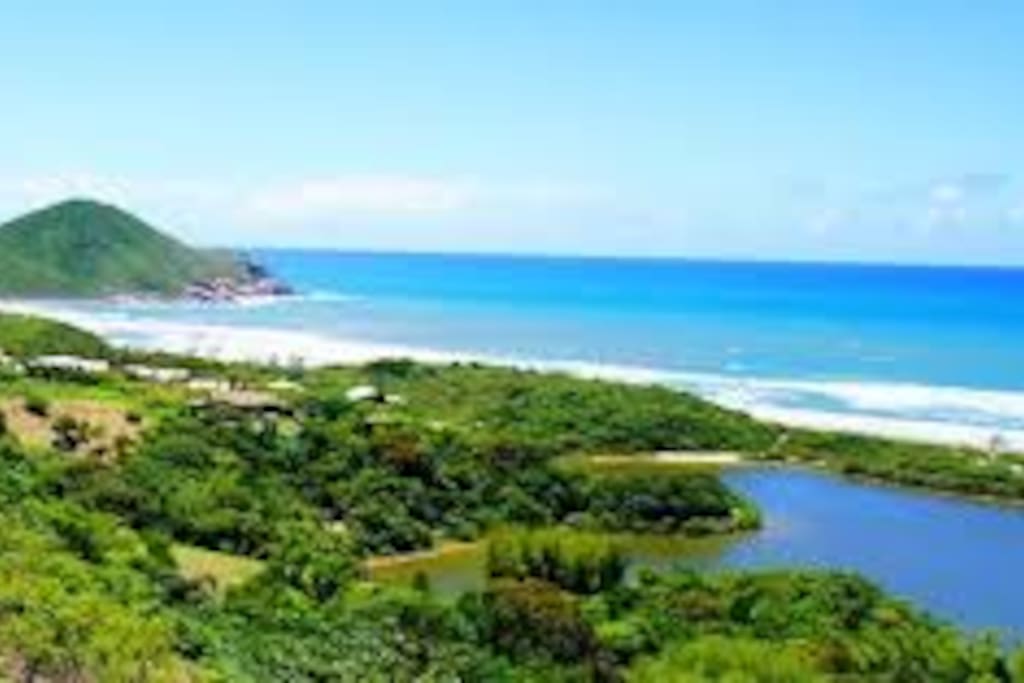 Praia do Rosa 17 min de carro