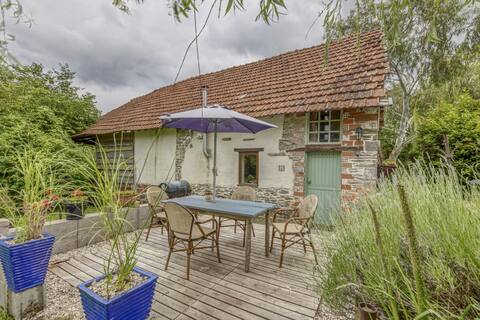 Cottage in Saint-Clair-sur-l'Elle with Garden and Barbecue