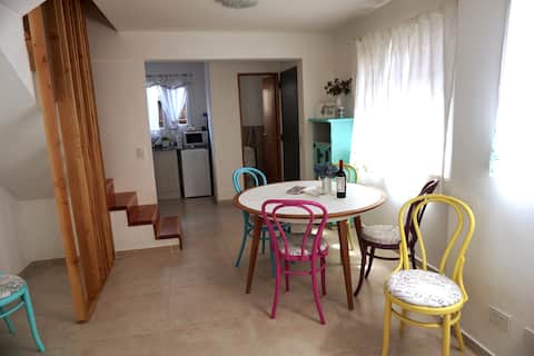 Airbnb con mejor rendimiento: Cheerful and lively space in suburban area en Río Negro