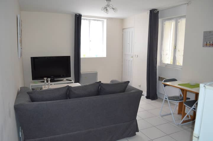 Cosy 1 bedroom flat in town centre
App. 1 chbre