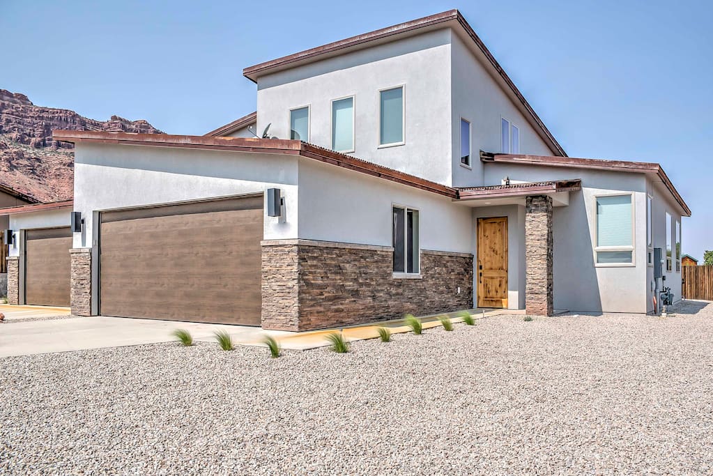Boasting 1,900 square feet, this property provides plenty of space for relaxing!