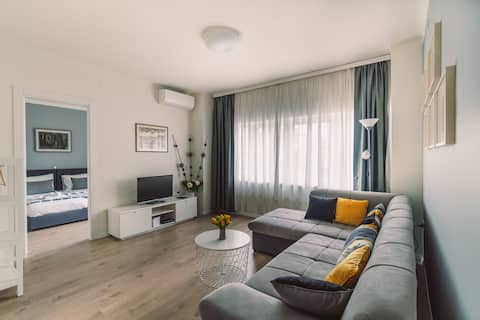 Top Airbnb: Point Rijeka: Tailored Stays, Flexible CheckIn/Out in Mjesni Odbor Luka