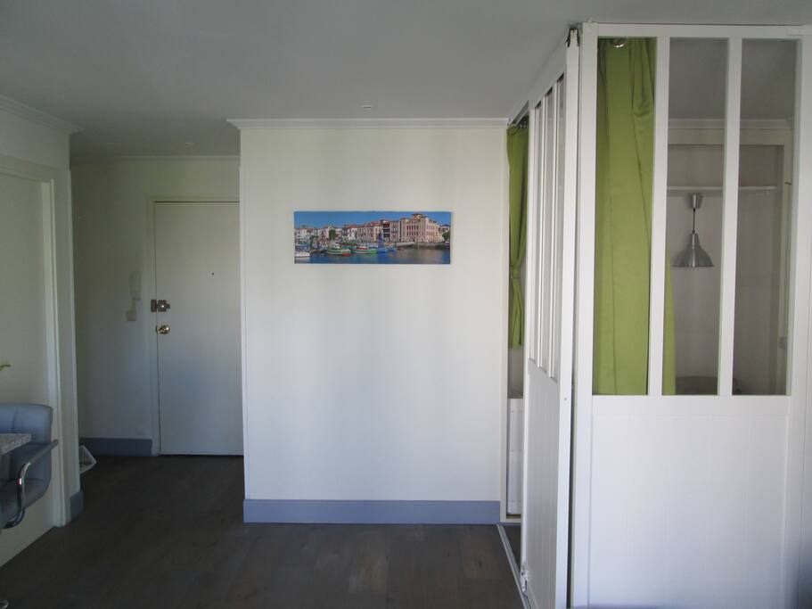 VUE DE L ENTREE