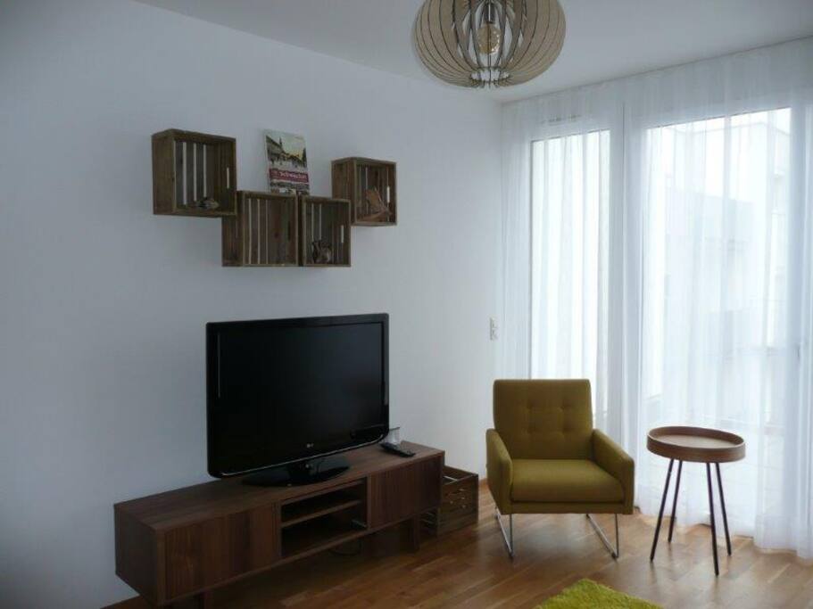 Flat TV and WiFi