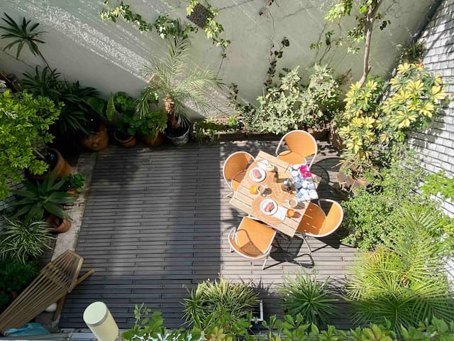 Año nuevo en la Roma. Bello y seguro departamento