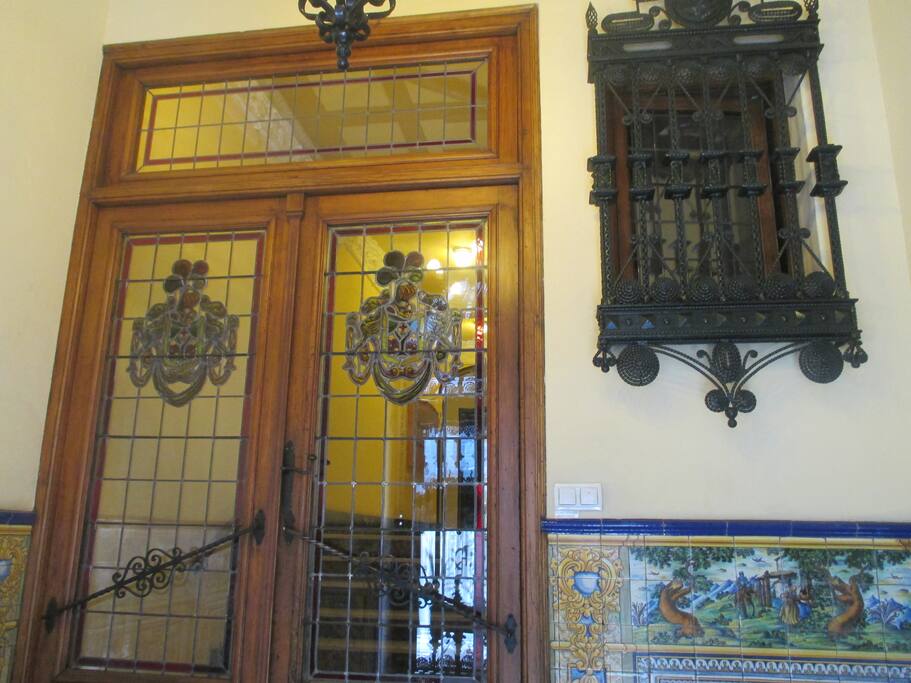 Portal descansillo principal