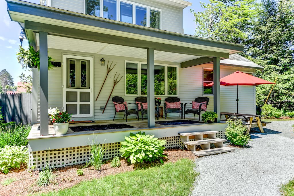 Covered Farmer's Porch