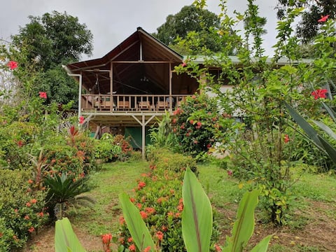 Equipped house with panoramic view of the bay