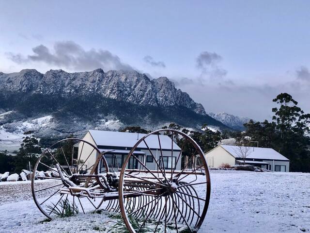 Manna Hill Farm Cottages – a slice of Heaven! gallery image 4