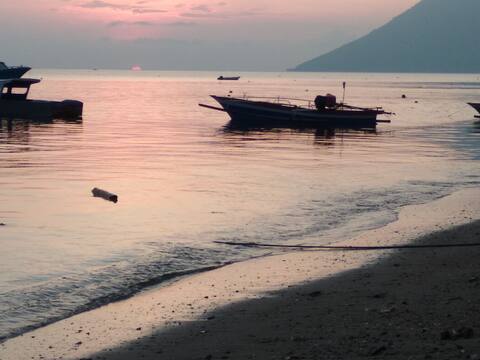 Sunset Guest House and Bar - Room Shared Bathroom