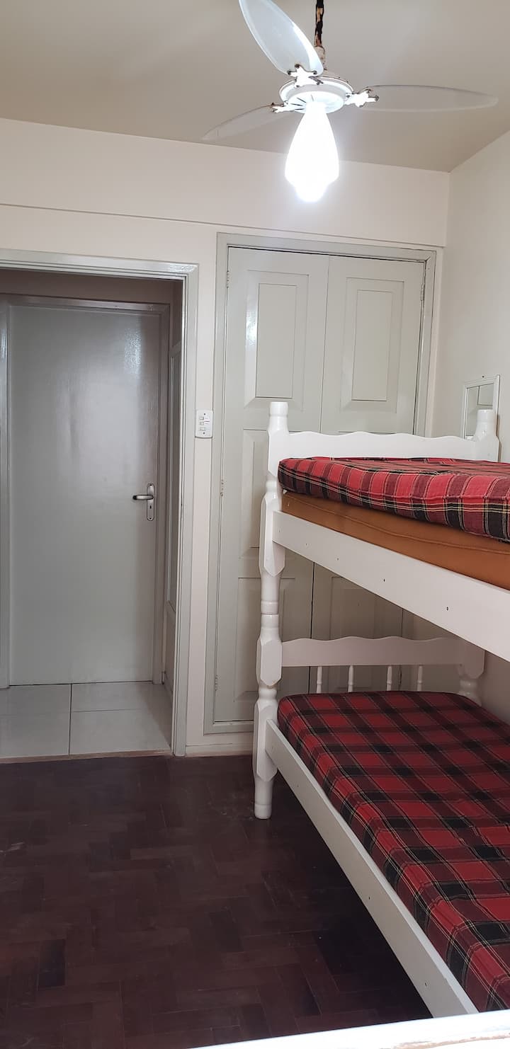 غرفة نوم واحدة 