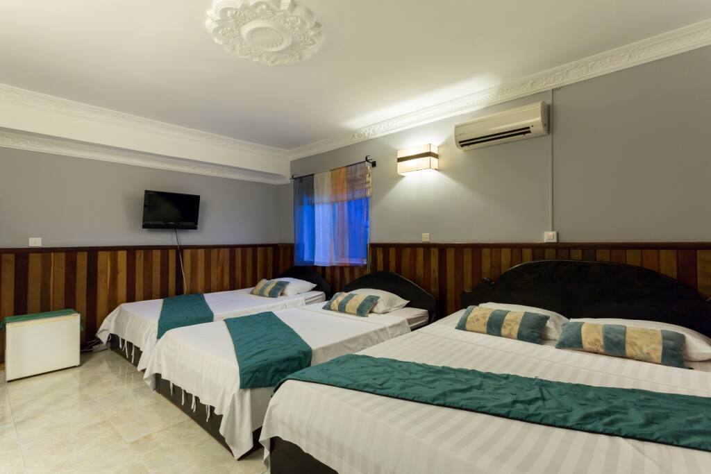Deluxe Quad Room