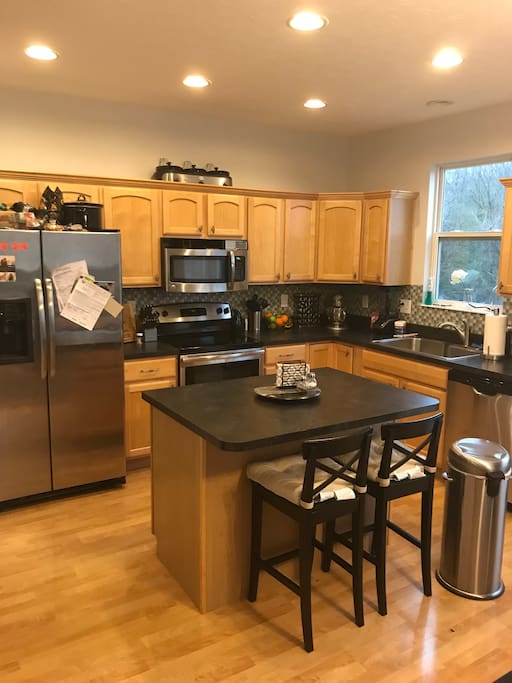 Kitchen with all appliances. BYOB & BYOF. feel free to use any of our dishes/cookware!