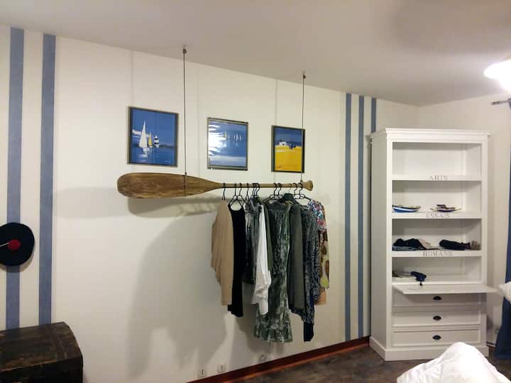 4 Master suite, dhoma e gjumit "Granville", gardërobë atipike