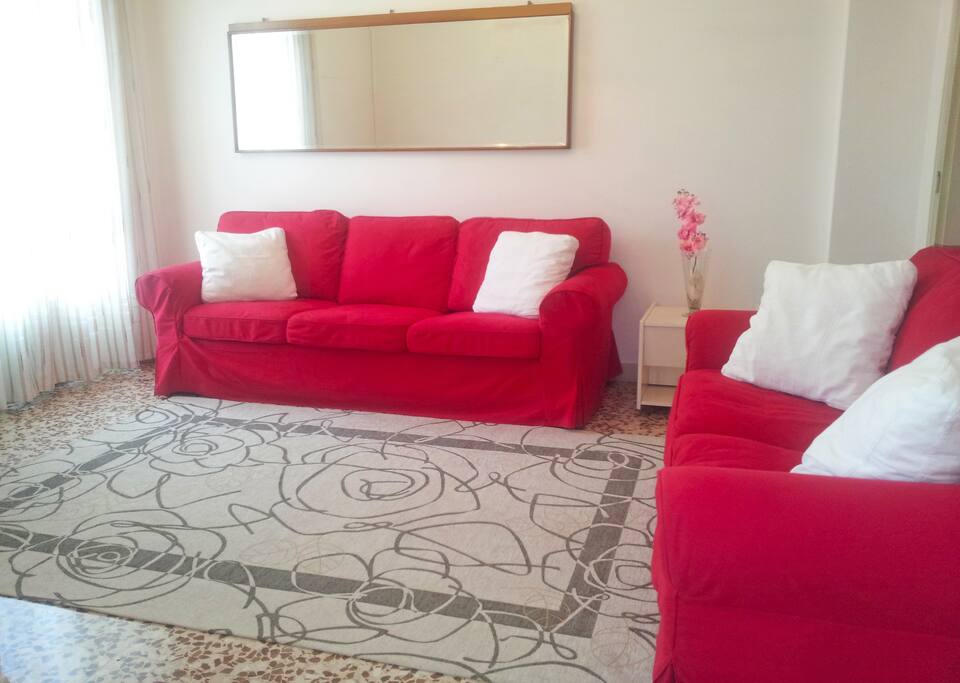 THE LIVING ROOM WITH 2 SOFAS