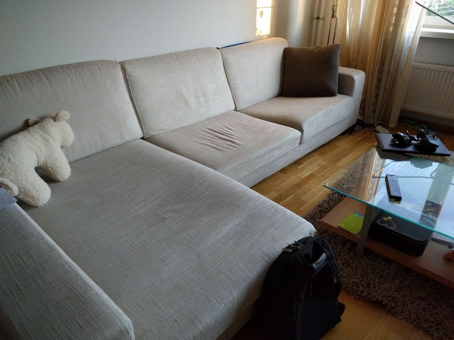Big sofa - Ideal and very comfortable for 1 person sleeping