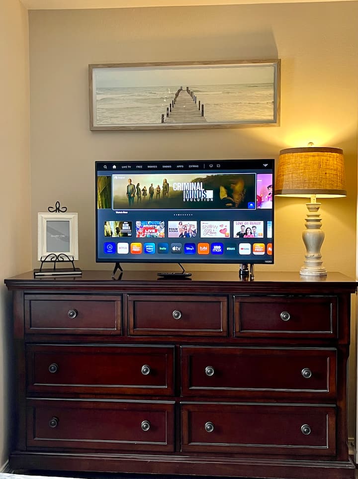 Televisheni janja na kitabu cha wageni ili kutia saini ikiwa unataka kuendelea kuwasiliana!