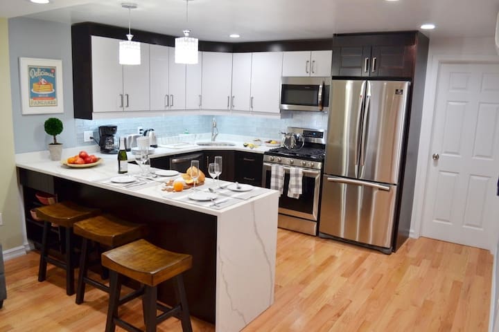 Stunning Renovation & Private Garden