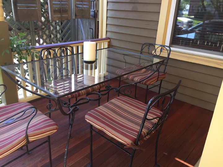 The perfect Ocean Grove getaway. Book Now!