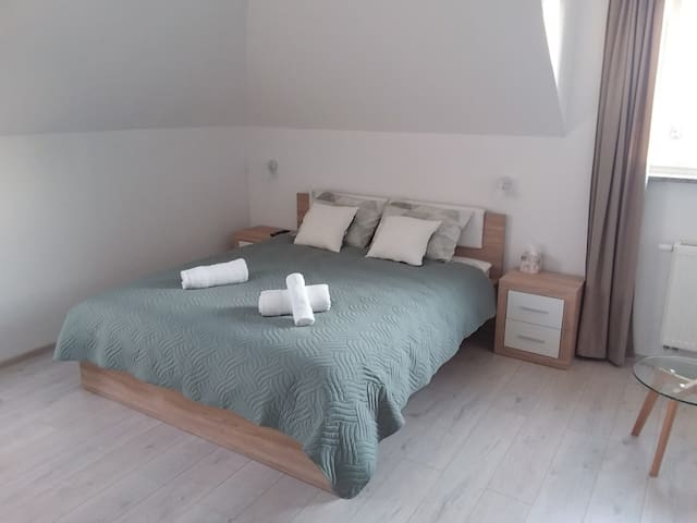 Airbnb Jemna Vacation Rentals Places To Stay Lower