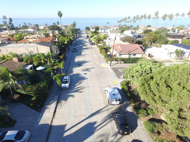 Fantastic beach home with casita. Steps to ocean!! gallery image 4