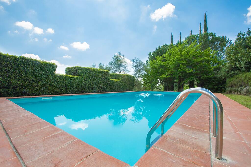 Private pool