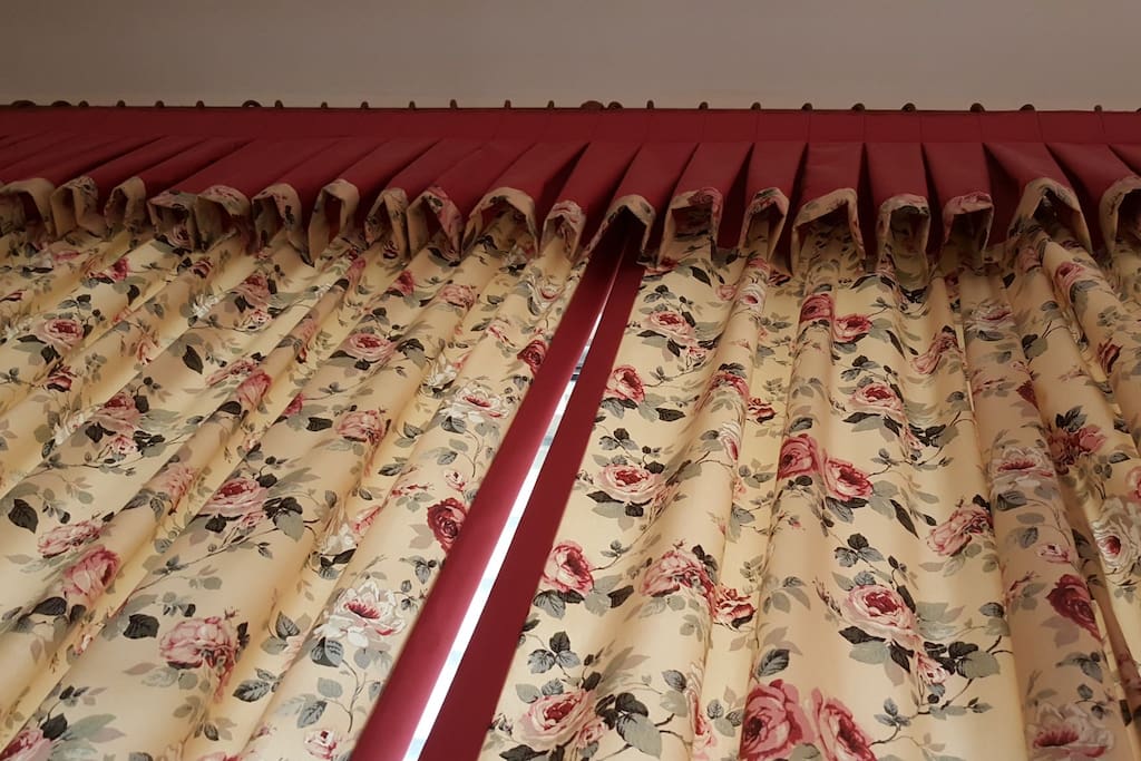 Hall curtains