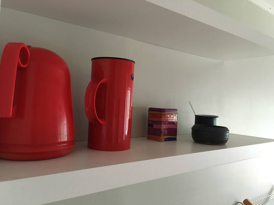 Kitchen supplies. You will find an fully equipped kitchen with microwave, refrigerator, stove and with some supplies, such as coffee, tea, sugar, salt and pepper.