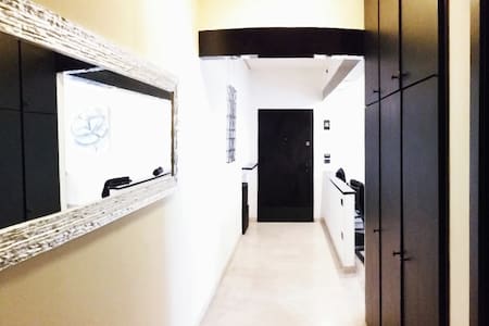 ★Elegant & Comfortable Entire Apt. 5GWiFi + A.C.★