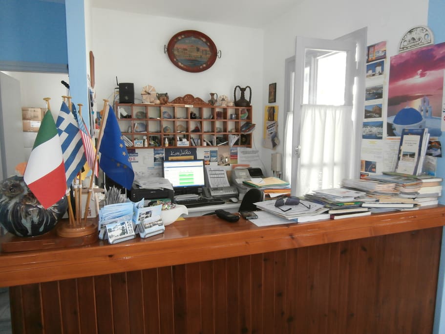 reception
bungalows
galini-kionia tinos