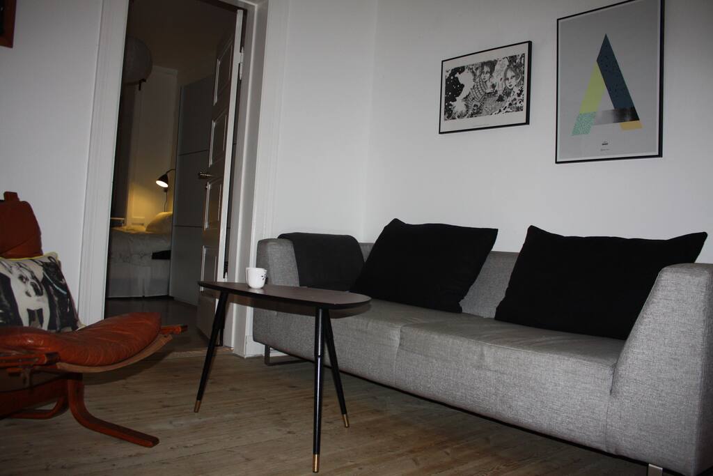 Sofa suitable as a single bed