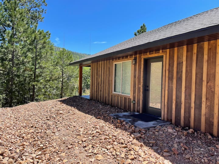 [High Resolution] Airbnb Spearfish Canyon