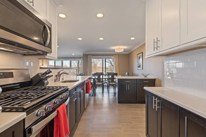 Skylift Lodge - Luxury Mountain Creek family condo
