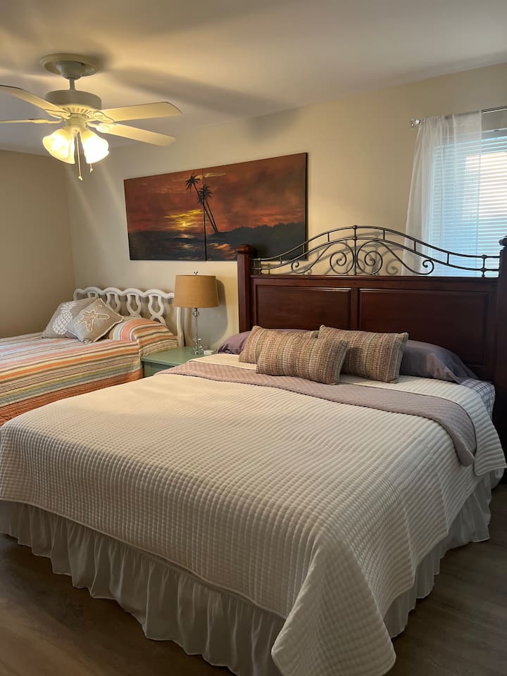 غرفة نوم 1 سرير بمقاس 
كبير ومقاس كبير