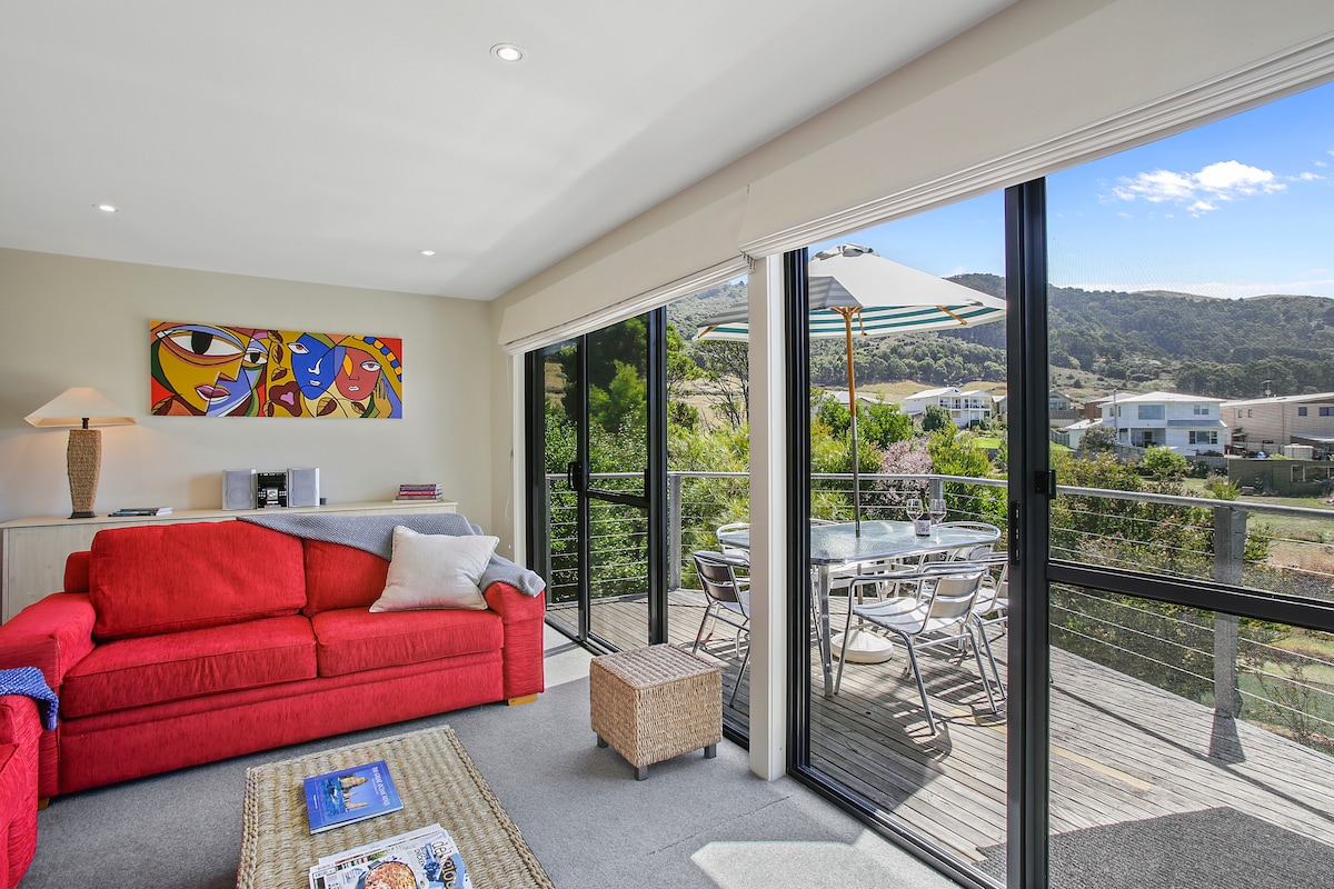 Top performing Airbnb: Milford Bend  **FREE WIFI** in Apollo Bay