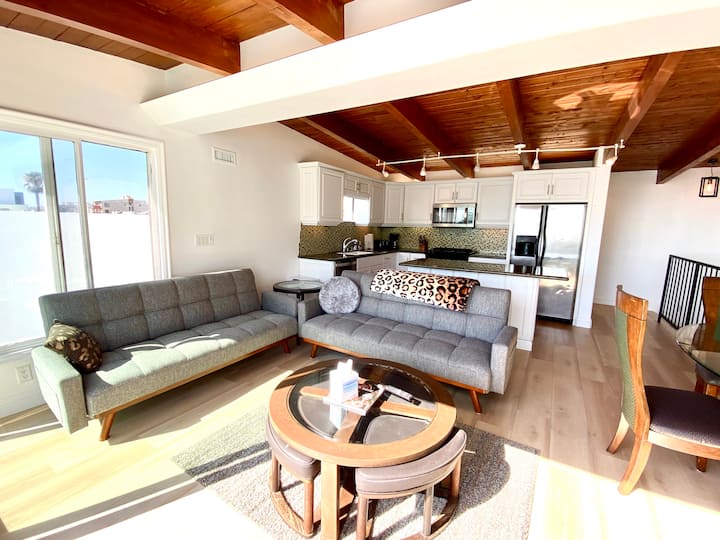 The Beach House -Newly Renovated - Awesome Home! - Hermosa Beach, CA