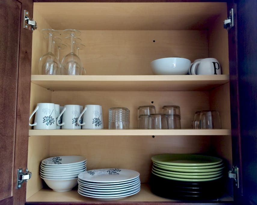 Fully stocked kitchen (much more not pictured!)
